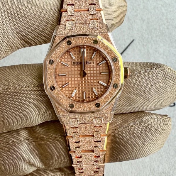 Audemars Piguet Frosted Mini Rose Gold Royal Oak