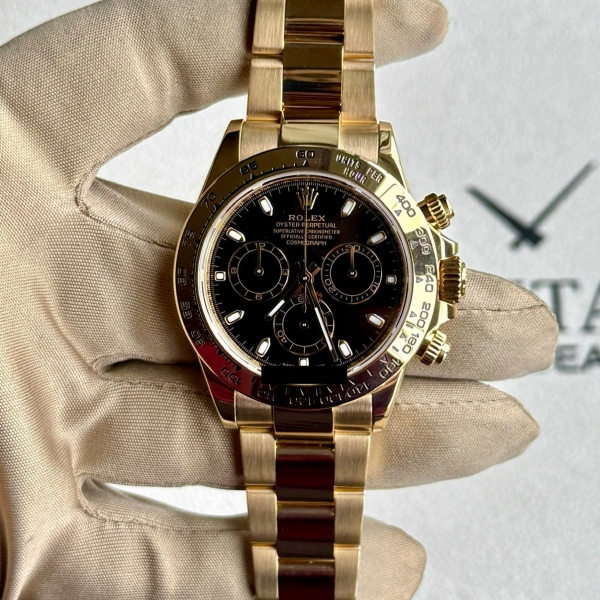 Rolex Yellow Gold Daytona Black Dial 40mm 116508